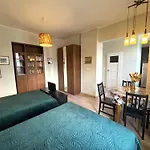 Yoonik Apartment *